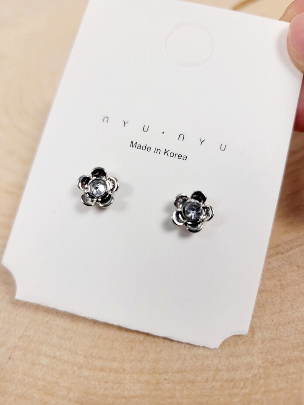 Brand New Silver Tone Flower Clear Stone Stud Earrings
